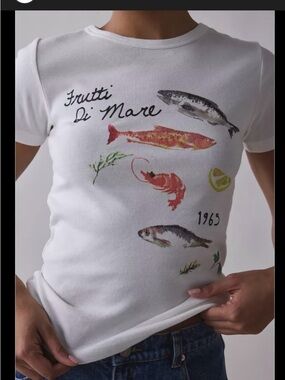 Urban Outfitters White Short Sleeve Fish Graphic Tee